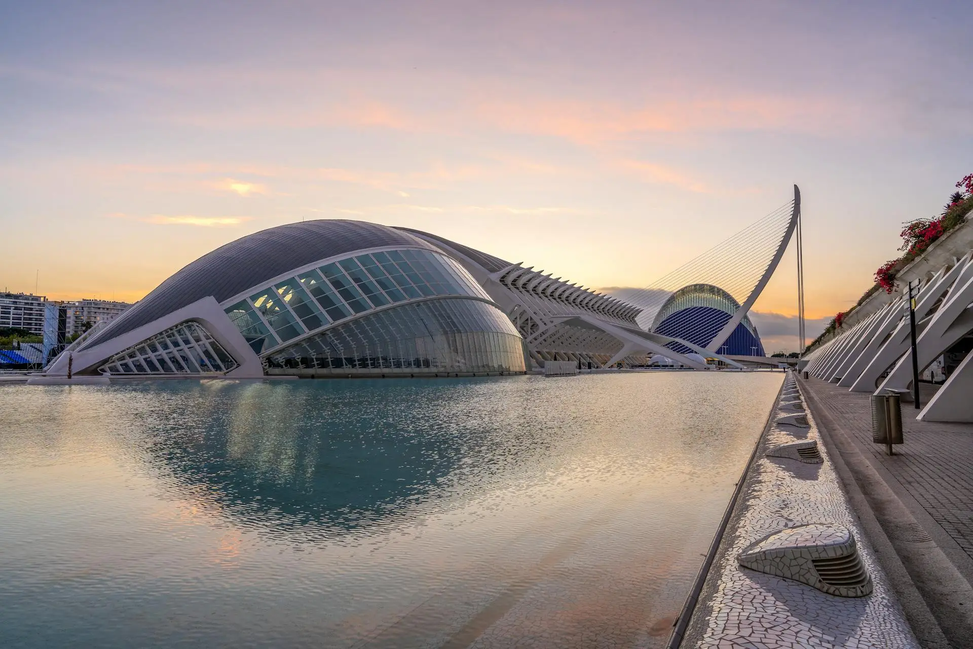 Vista de la Ciutat de les Arts i les Ciències de Valencia al atardecer